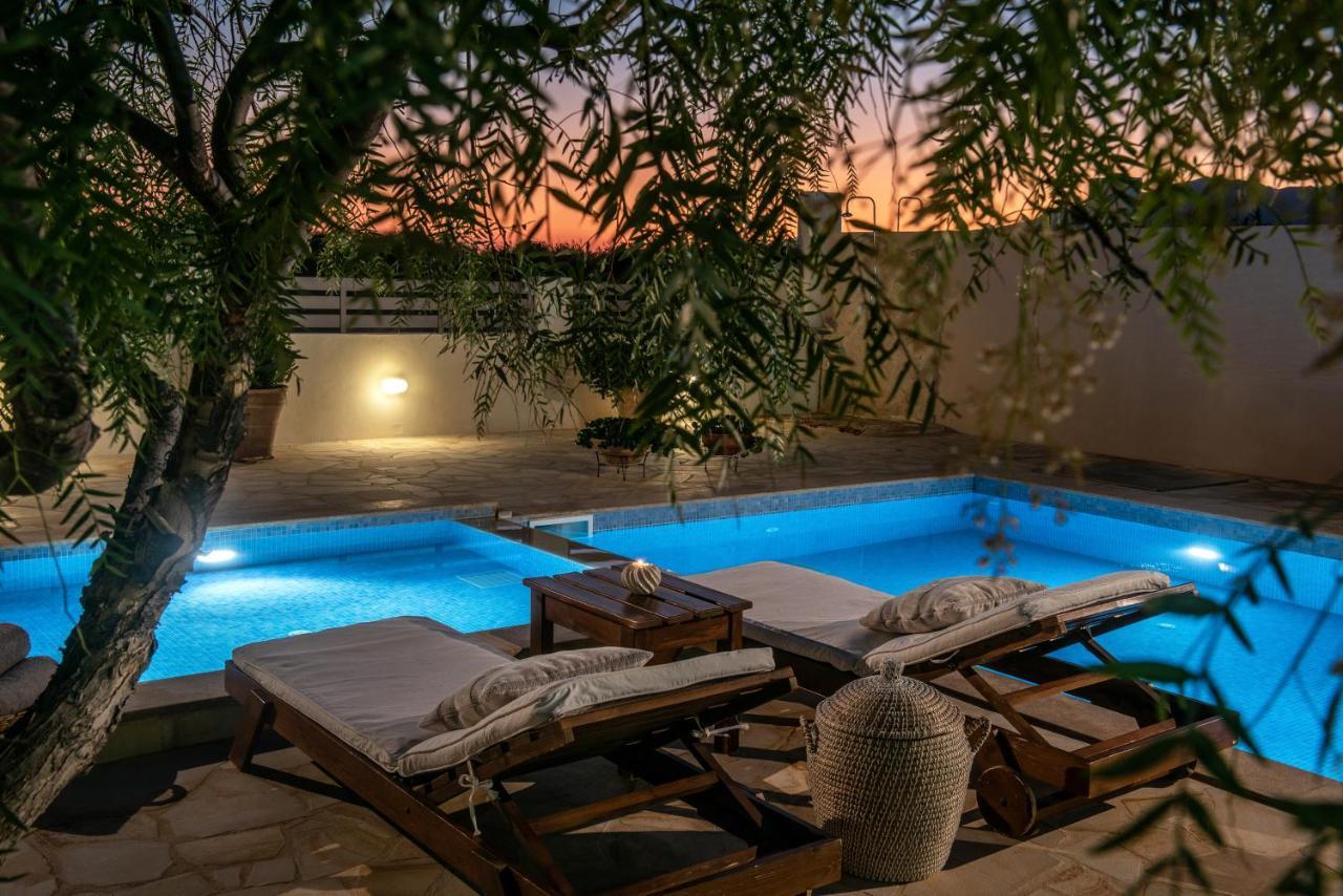 Filothei Beach House With Pool Каламакі Екстер'єр фото